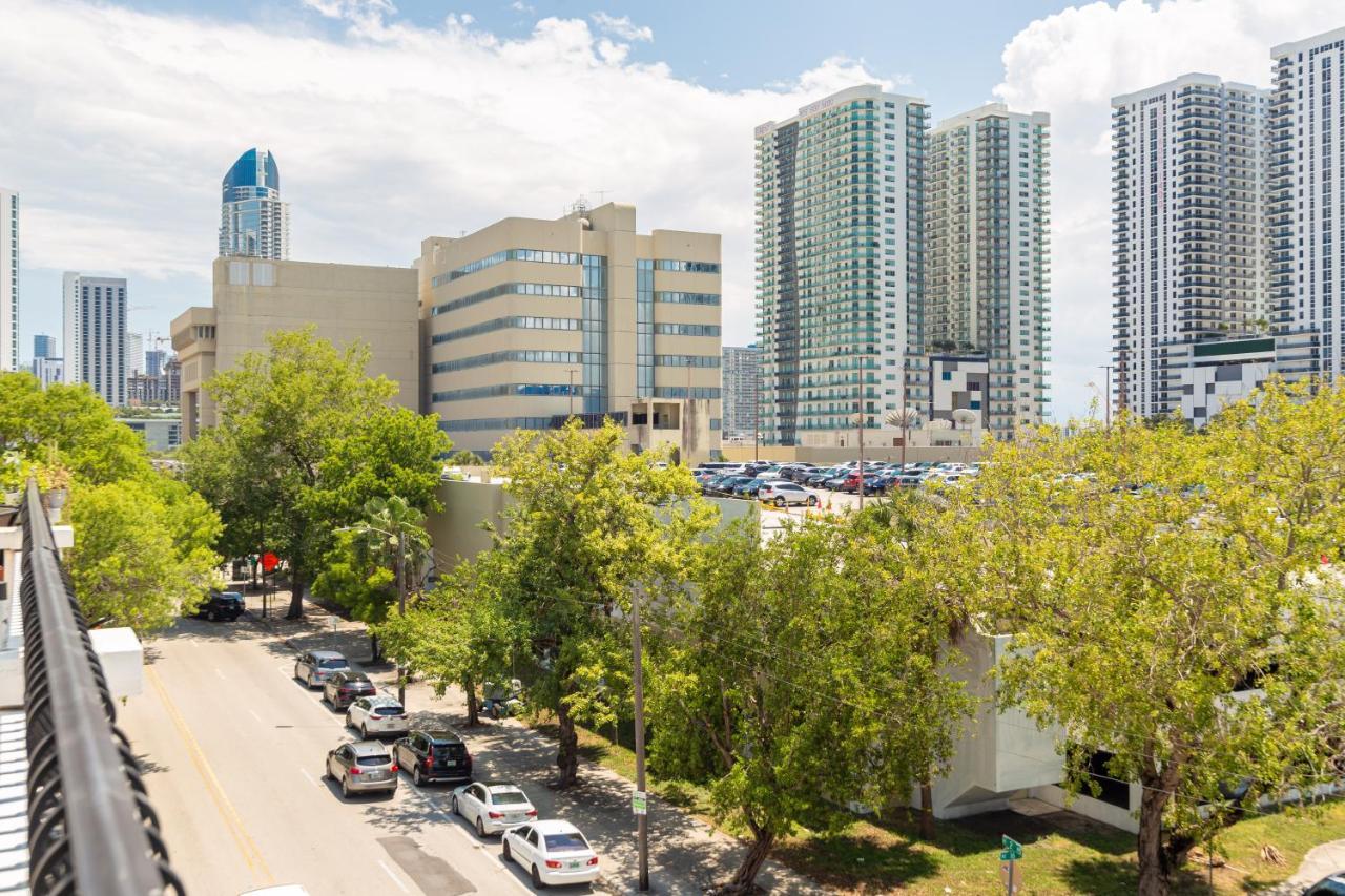 Home Miami Downtown With Balcony - 5 Minutes From Wynwood & Port - Art District Near Beach Luaran gambar